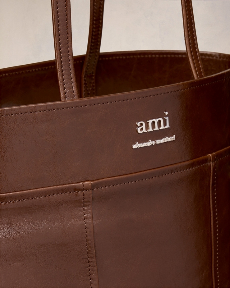 NORTH SOUTH AMI TOTE 222 CHOCOLATE