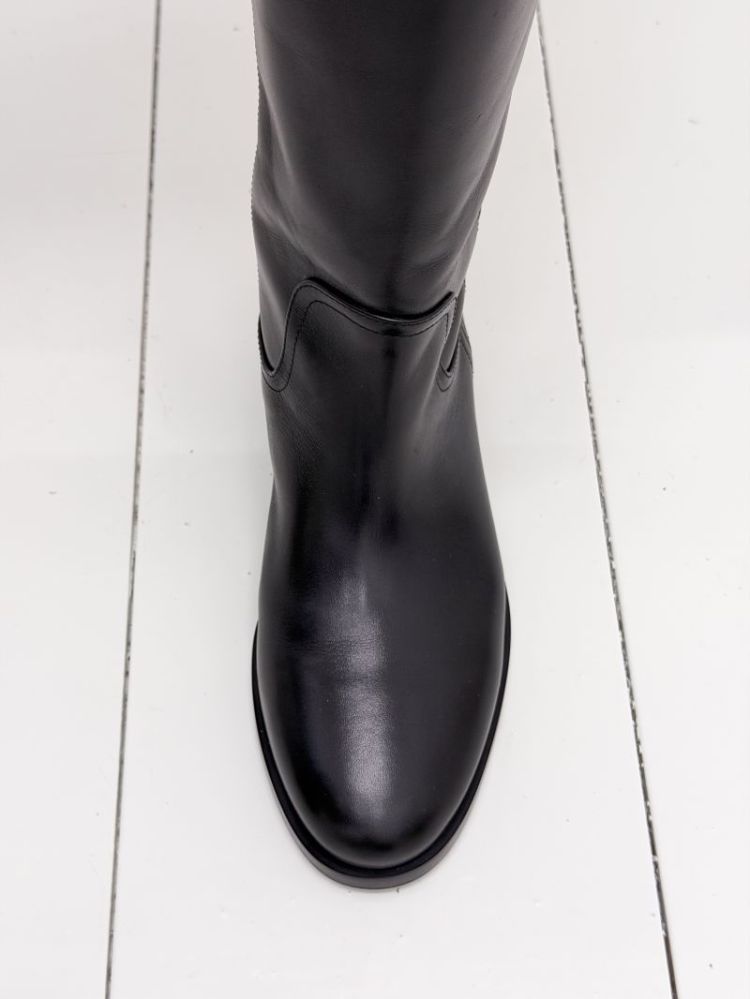 THEO - Black
