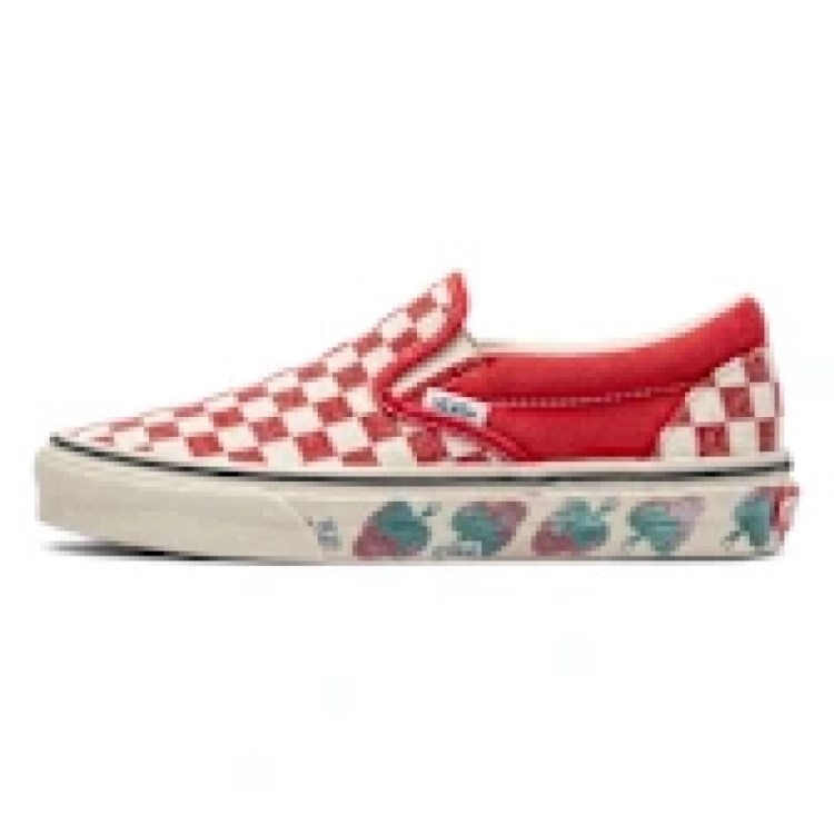 Classic Slip-On - RACING RED