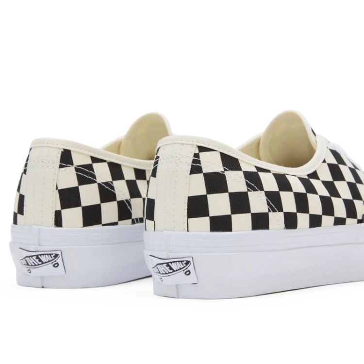 LX Authentic Reissue 44 - Black/Off Whi